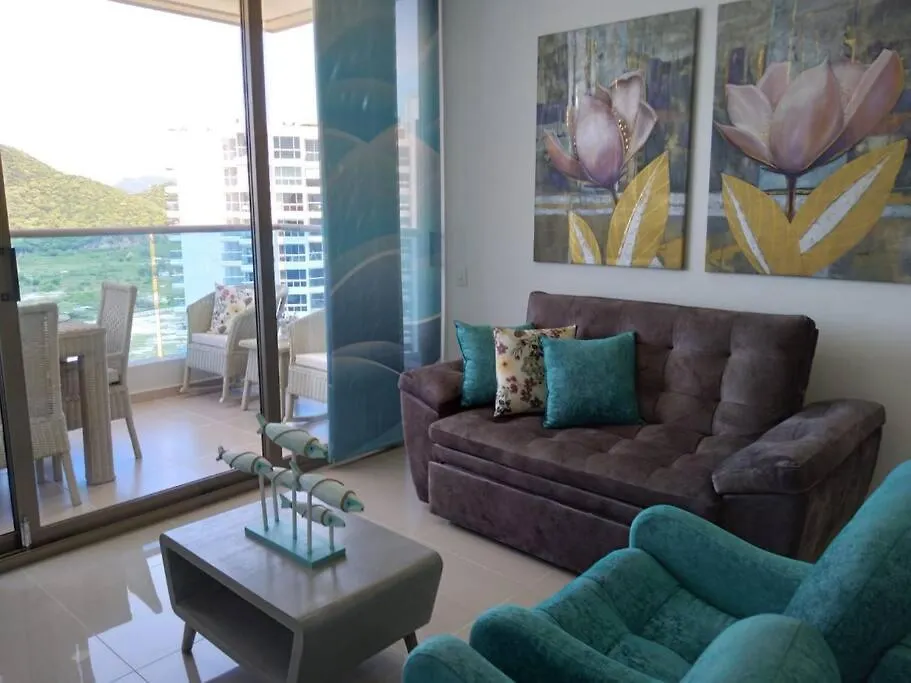 Exclusivo club de playa con acceso directo a la playa de pozos colorados, cuenta con piscinas olímpicas, para niños, restaurante, jacuzzi, sauna, turco, salón de juegos, simulador de golf, spa, transporte interno, bar, etc. Santa Marta  Apartamento