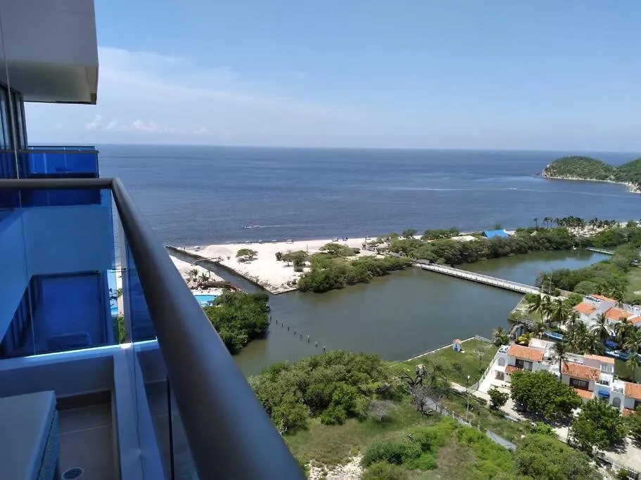 Apartamento Exclusivo club de playa con acceso directo a la playa de pozos colorados, cuenta con piscinas olímpicas, para niños, restaurante, jacuzzi, sauna, turco, salón de juegos, simulador de golf, spa, transporte interno, bar, etc. Santa Marta  Colombia