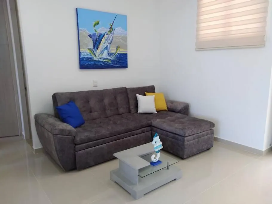 Apartamento Exclusivo club de playa con acceso directo a la playa de pozos colorados, cuenta con piscinas olímpicas, para niños, restaurante, jacuzzi, sauna, turco, salón de juegos, simulador de golf, spa, transporte interno, bar, etc. Santa Marta